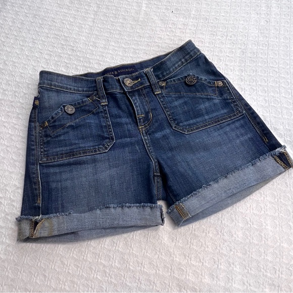 ROCK & REPUBLIC STINGER DENIM JEAN SHORTS - Picture 12 of 15